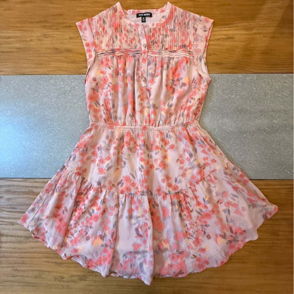 Steve Madden Faith Floral Mini Dress Pleated Bodice Tiered Ruffle Skirt Medium - Picture 2 of 11